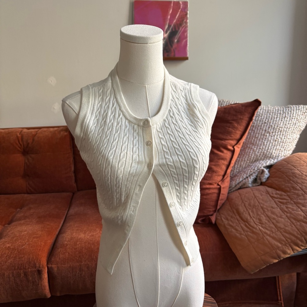 No Comment • Soft Cable Knit Vest